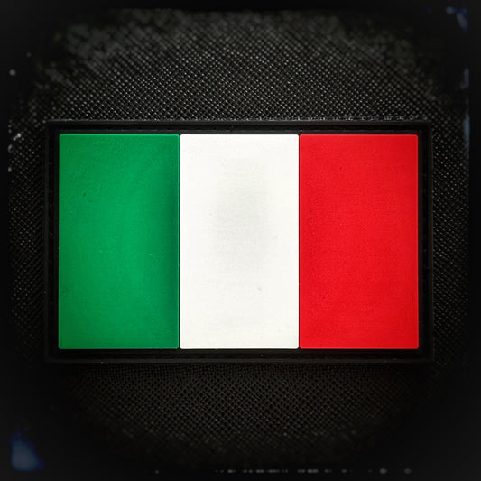 PVC patch with Velcro: Flag of the Republic of Italy, est. 1948.  High quality and durable PVC patch for collectors, airsofters and members of the military. patchworld.net Patchworld